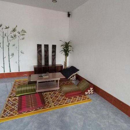 Baan Kai Hostel Баан Кхай Экстерьер фото