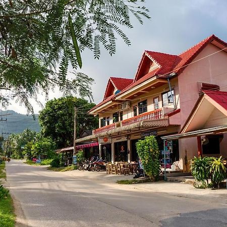 Baan Kai Hostel Баан Кхай Экстерьер фото
