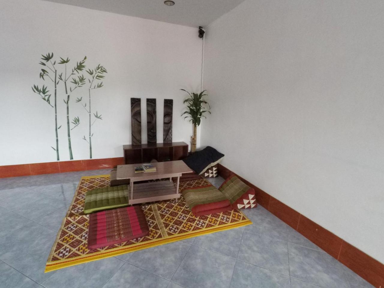 Baan Kai Hostel Баан Кхай Экстерьер фото